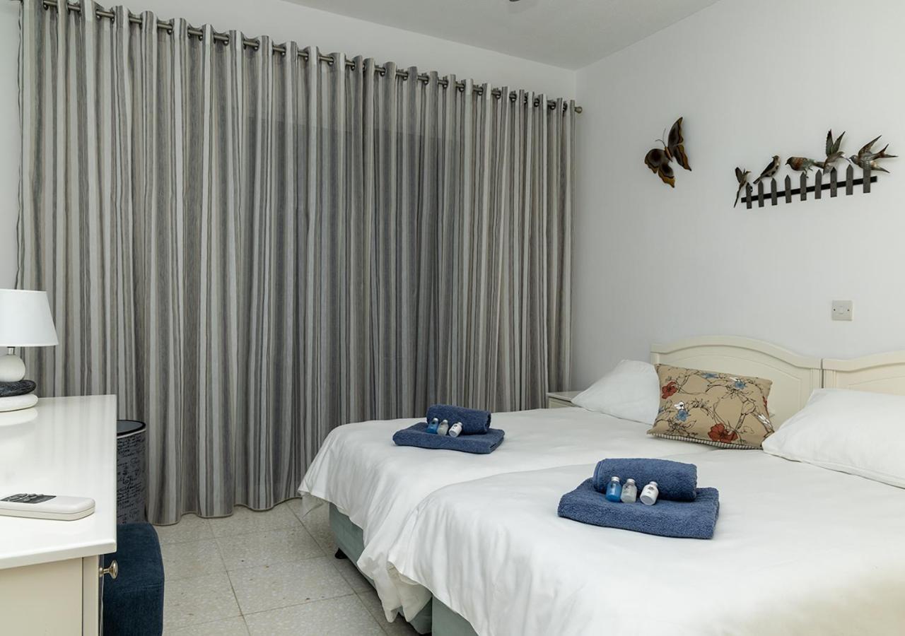 105 Kings Palace - Fabulous 2 Bed, 2 Bath, Large Patio With Garden - Sea Views Paphos Exterior foto